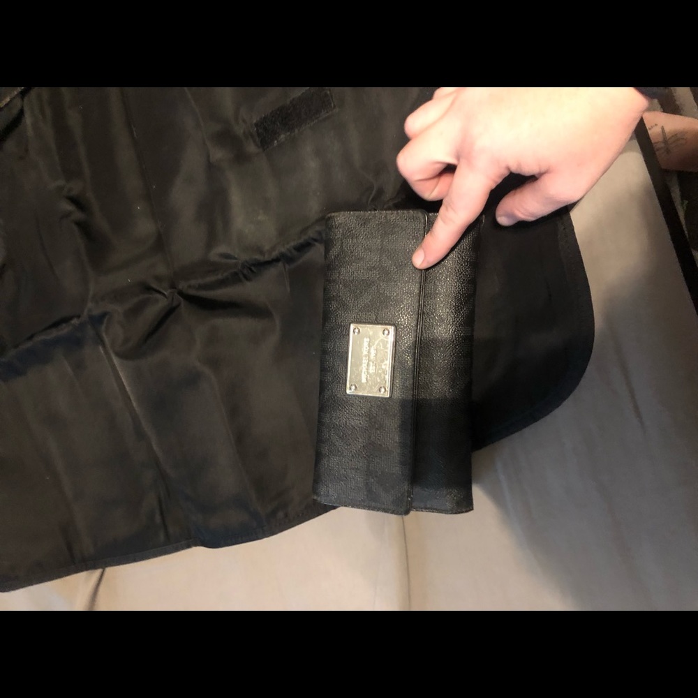 Micheal Kors Diaper bag - Picture 4 of 6